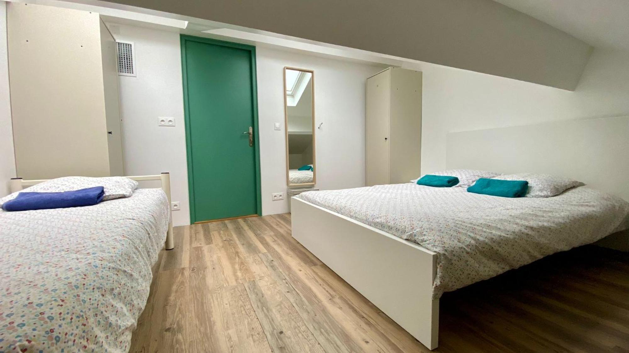 Bohobos Hostel Antibes Exterior photo